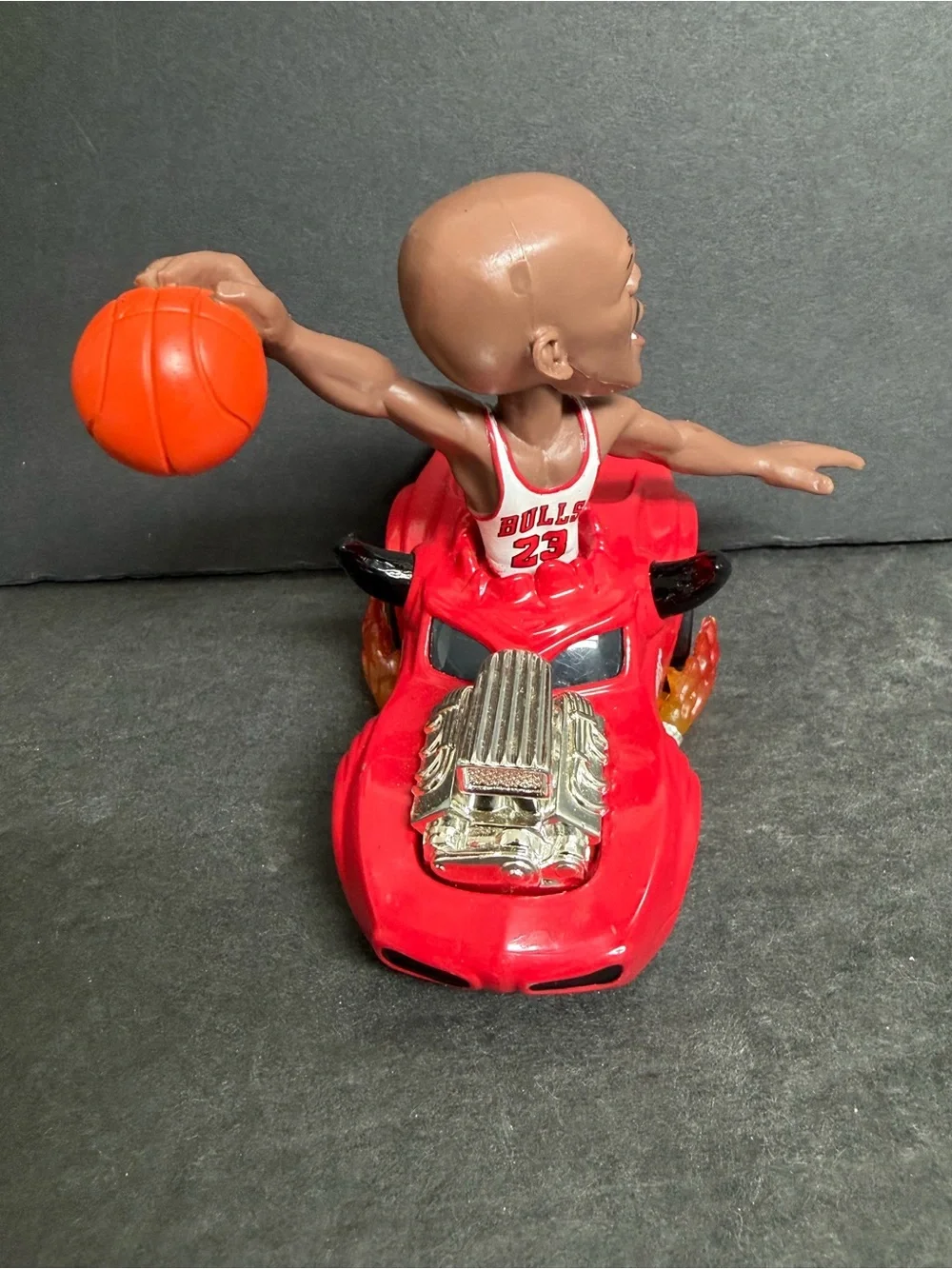1997 HOTWHEELS - RADICAL RIDES #23 MICHAEL JORDAN (1) DIE CAST CAR